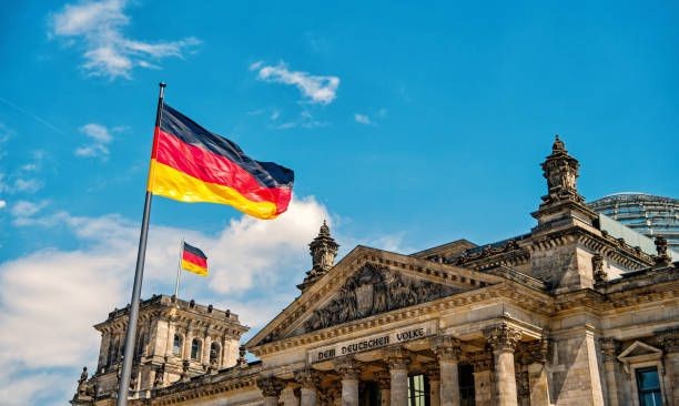 გერმანია მოქალაქეობის გაცემას ამარტივებს - ქვეყანა ეკონომიკის გადარჩენას მიგრანტების ხარჯზე ცდილობს