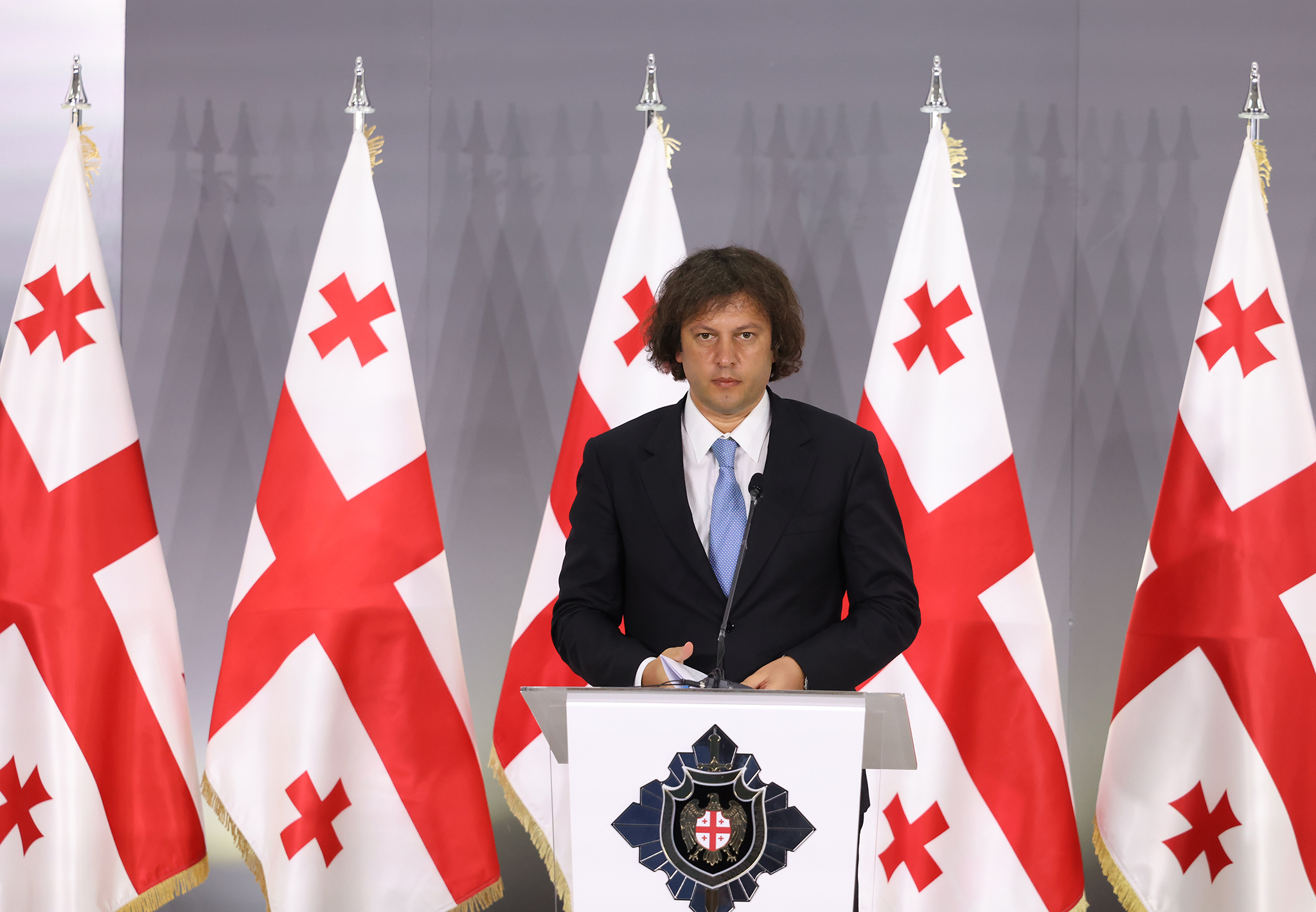 „ჯორჯია მეტალის" ქარხანაში 400-ზე მეტი ადამიანია დასაქმებული, საიდანაც 90 %-ზე მეტი ადგილობრივია, გაფართოების შემდეგ კი ეს რიცხვი 1000-მდე გაიზრდება, ჩვენი მთავრობის ეკონომიკური პოლიტიკის ქვაკუთხედი სწორედ ასეთი - ეროვნულ კაპიტალზე დაფუძნებული, თანამედროვე და ექსპორტზე ორიენტირებული წარმოებების განვითარების ხელშეწყობაა - პრემიერი