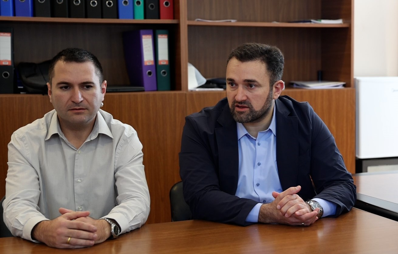 ცესკოს თავმჯდომარე ადმინისტრაციის ხელმძღვანელ პირებთან ერთად საოლქო საარჩევნო კომისიების სამზადისს ეცნობა