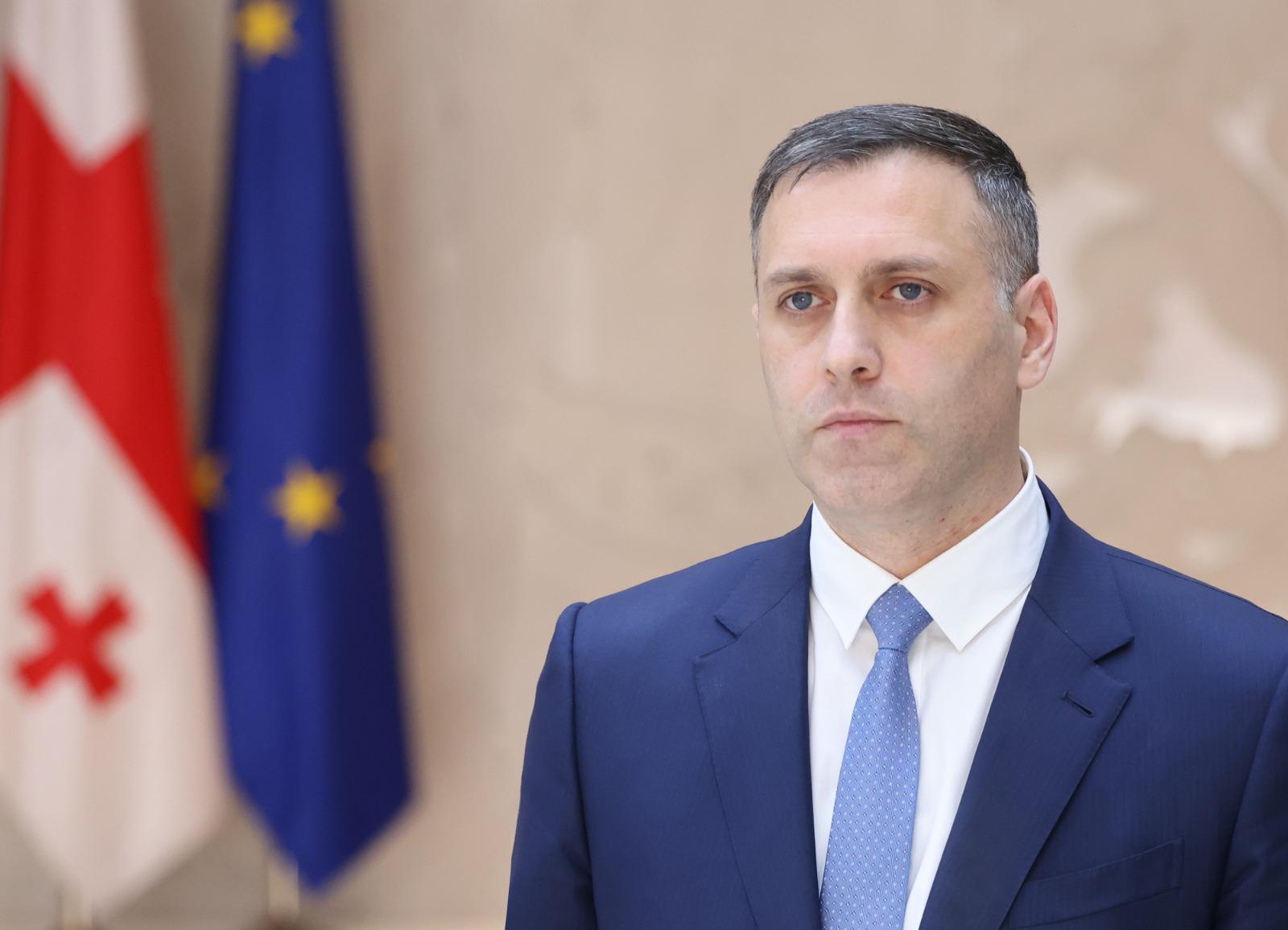 MRS-მოდულის ამოქმედებამდე ბაზრის კვლევაში საშუალოდ 2-3 კომპანია მონაწილეობდა, ახლა შეიძლება, მივიღოთ 12-18 კომპანიის შემოთავაზება და ამ წინადადების დამუშავების საფუძველზე ხდება შესაბამისი შესყიდვის მომზადება - გურამ დუმბაძე