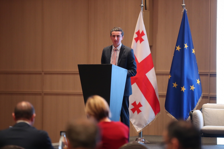 საქართველოს საფეხბურთო ეროვნული ნაკრების სიმბოლო, სლოგანი „მე ვარ საქართველო" არის დაცული როგორც სასაქონლო ნიშანი - სოსო გიორგაძე