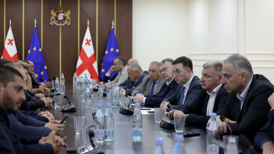 დავით სონღულაშვილი თხილის სექტორის წარმომადგენლებს შეხვდა