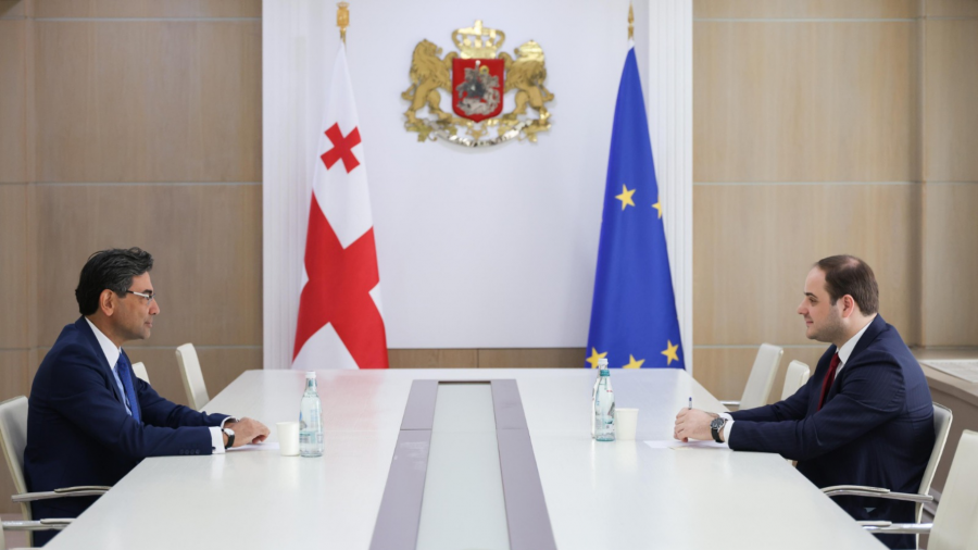 Head of Government Administration meets Turkish Ambassador