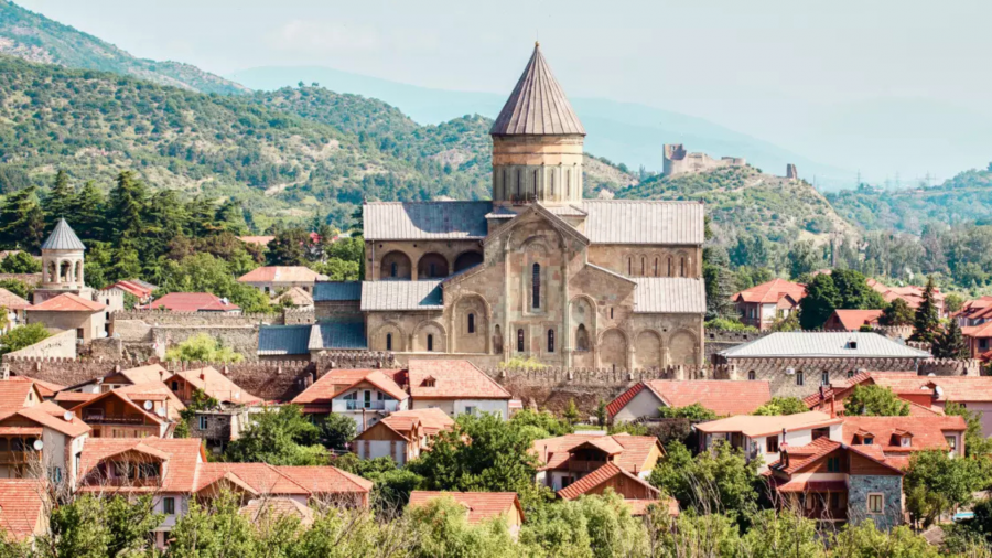 სვეტიცხოვლის ტაძარში პატრიარქის ინტრონიზაციისთვის ემზადებიან