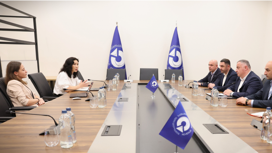 საბაჟო დეპარტამენტის ხელმძღვანელმა, სოსო ობოლაძემ აზიის განვითარების ბანკის მისიის წარმომადგენლებთან სამუშაო შეხვედრა გამართა