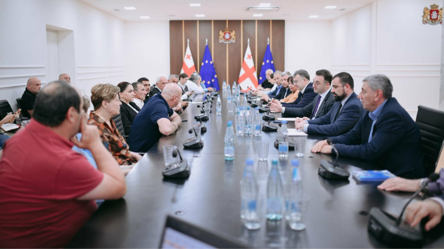Minister of Agriculture meets representatives of the livestock sector