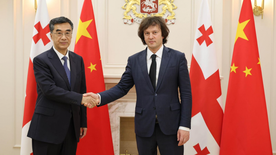 PM meets NEAC delegation of China