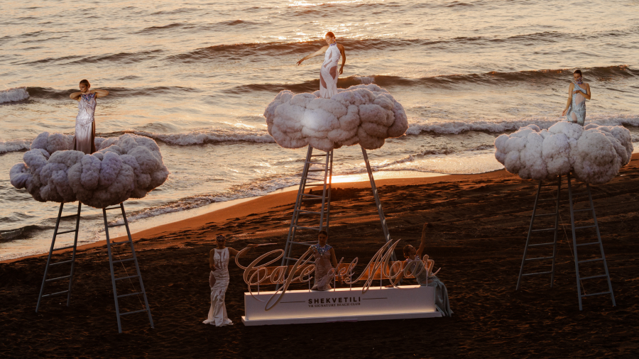საქართველოში Café del Mar-ის დებიუტი შედგა - VR Holding-მა შავი ზღვის სანაპიროზე საერთაშორისო Beach Club გახსნა