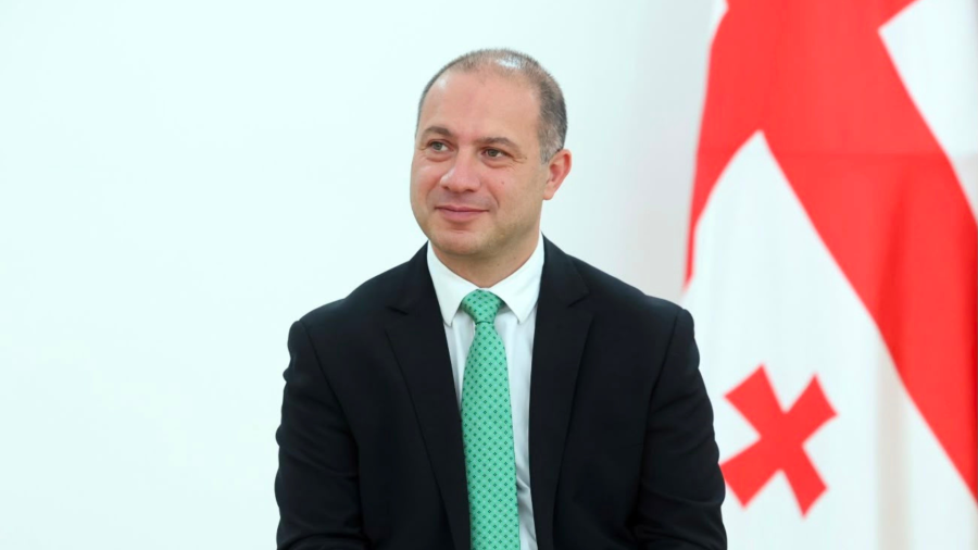 ძვირფასო ახალგაზრდებო, გილოცავთ ეროვნული გამოცდების წარმატებით ჩაბარებას - მადლობა მინდა, ვუთხრა თქვენს მშობლებს, მასწავლებლებსა და თითოეულ ადამიანს, ვინც მთელი ამ პერიოდის განმავლობაში თქვენი მხარდამჭერი იყო და თქვენ გვერდით იდგა l გივი მიქანაძე