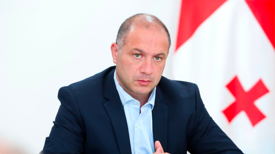 თუ მოსწავლე სკოლაში ფორმის გარეშე გამოცხადდება, სკოლა მშობელთან კომუნიკაციის და თანამშრომლობის გზით დაადგენს ამის მიზეზებს - გივი მიქანაძე