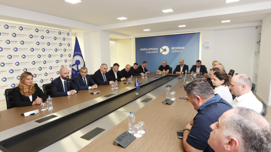 შემოსავლების სამსახურის უფროსმა, მიხეილ მაღლაკელიძემ ახალი მოადგილე წარადგინა
