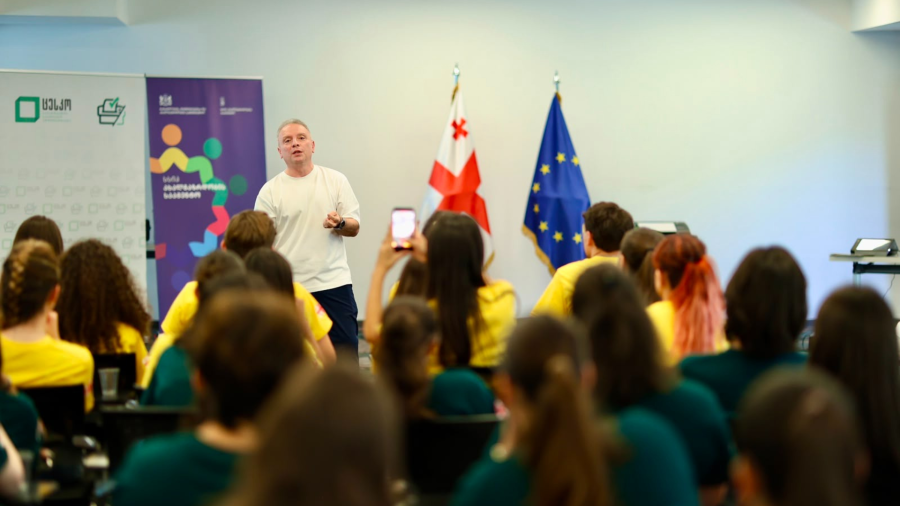 საზაფხულო ბანაკების ფარგლებში ცესკოს თავმჯდომარის მოადგილე ყვარელში ახალგაზრდებს შეხვდა