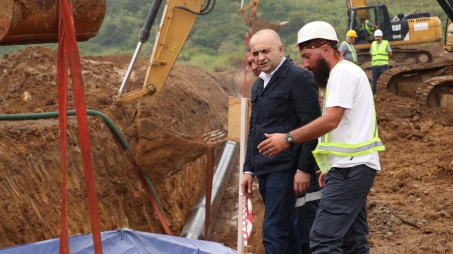 საქართველოს ნავთობისა და გაზის კორპორაცია სოფელ ცაიშის ტერიტორიაზე „ქუთაისი - სოხუმის“ მაგისტრალური გაზსადენის 600-მეტრიანი მონაკვეთის სარეაბილიტაციო სამუშაოებს ახორციელებს
