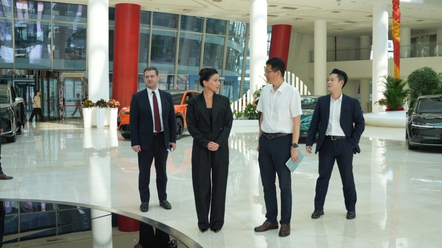 Minister of Economy meets Chairman of BAIC International