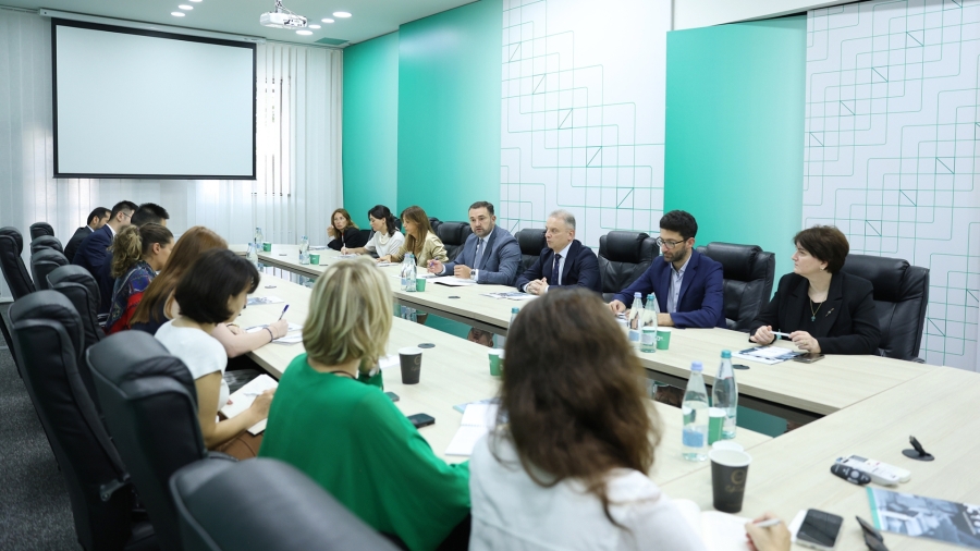 ცესკოს თავმჯდომარემ საერთაშორისო ორგანიზაციებისა და დიპლომატიური კორპუსის წარმომადგენლებს მიმდინარე საარჩევნო საკითხები გააცნო