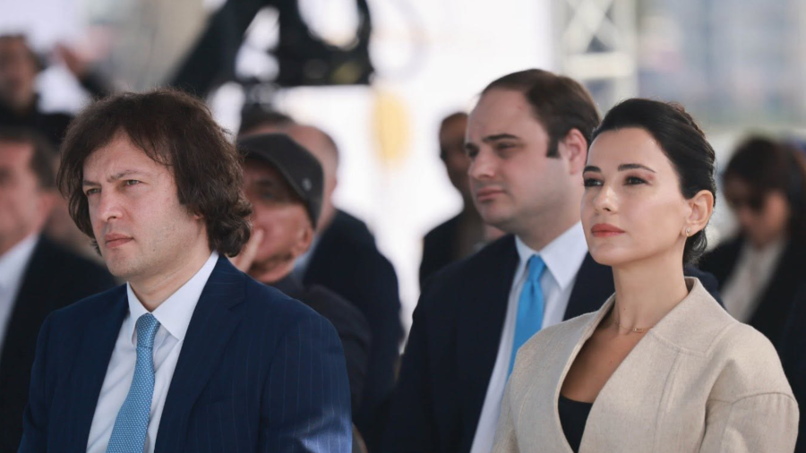 დღეს ახალი ფურცელი იშლება ქართული ავიაციის ისტორიაში, ეს არის მასშტაბური ინფრასტრუქტურული პროექტი - „ამბასადორის საავიაციო სოფელი" მნიშვნელოვან წვლილს შეიტანს ადგილობრივი ეკონომიკის გაძლიერებასა და ტურისტული პოტენციალის სრულად ათვისებაში | ირაკლი კობახიძე