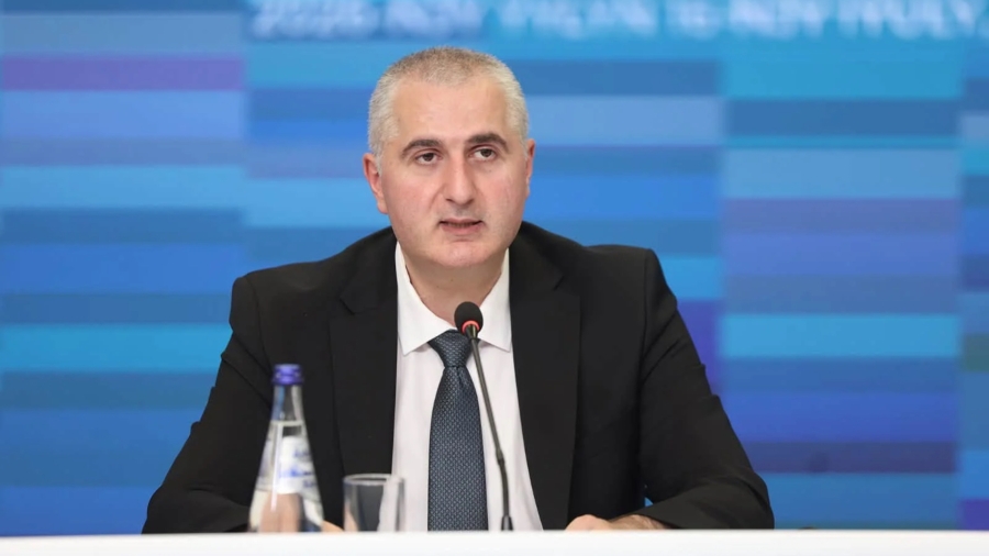 Finance Minister holds high-level talks with international investment banks