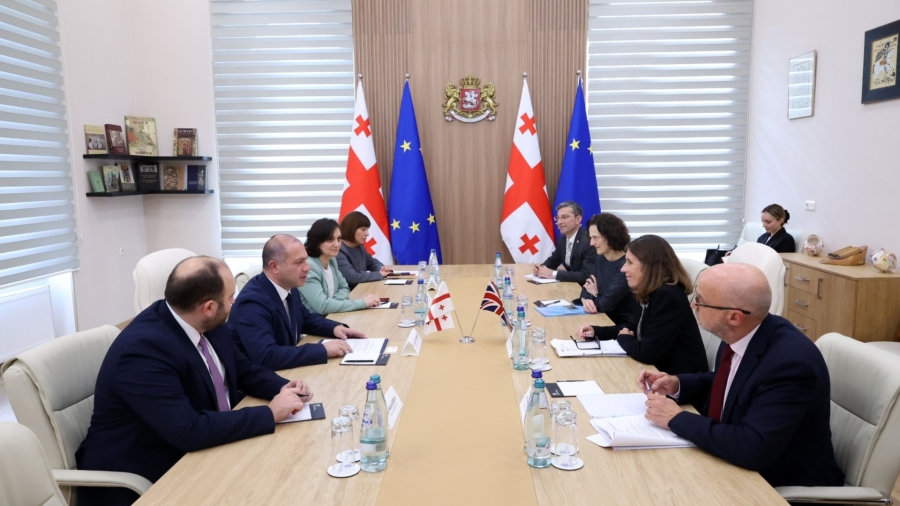 გივი მიქანაძემ დიდი ბრიტანეთის საელჩოსა და ბრიტანეთის საბჭოს წარმომადგენლებს უმასპინძლა