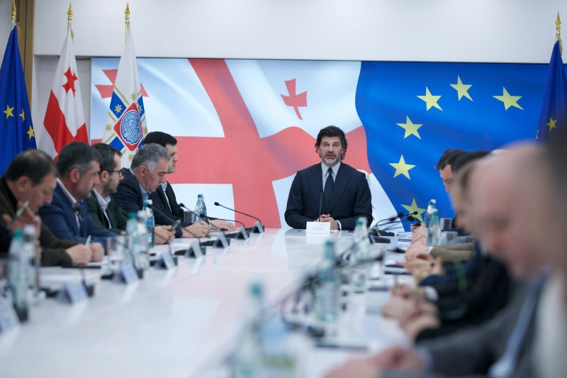 ზედაპირზე გამოვლენილი უსწორმასწორობის შესაბამისად, მეტროსადგურ „ვარკეთილის“ ჭერის რეაბილიტაციის პროექტი განახლდა